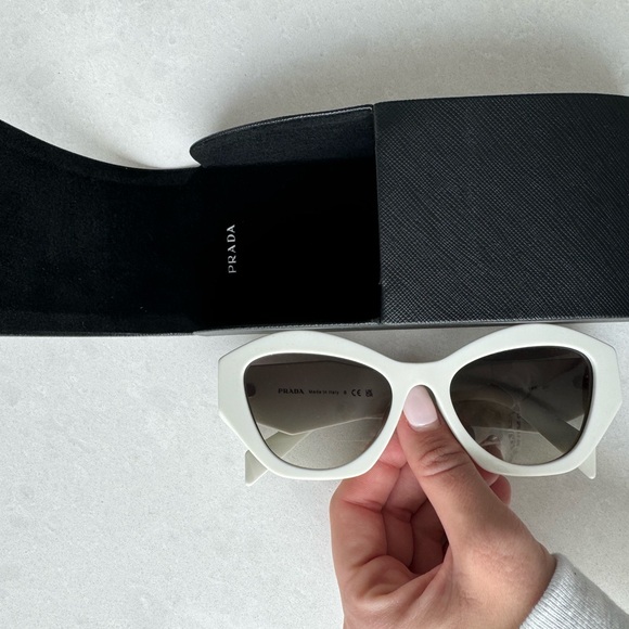 NWOT Prada
Symbole Butterfly Sunglasses, 55mm - Picture 2 of 7